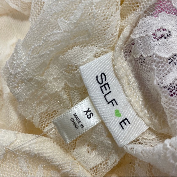 Ballet Core🩰 Ivory lace long sleevebodysuit, size XSMALL - Picture 4 of 9